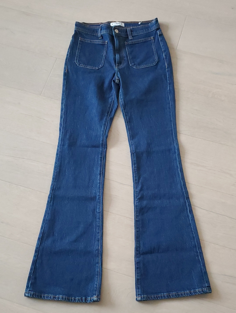 Mango- For tall girls, Dark blue High Rise Flare Sz.6 Like New/ inseam 34"